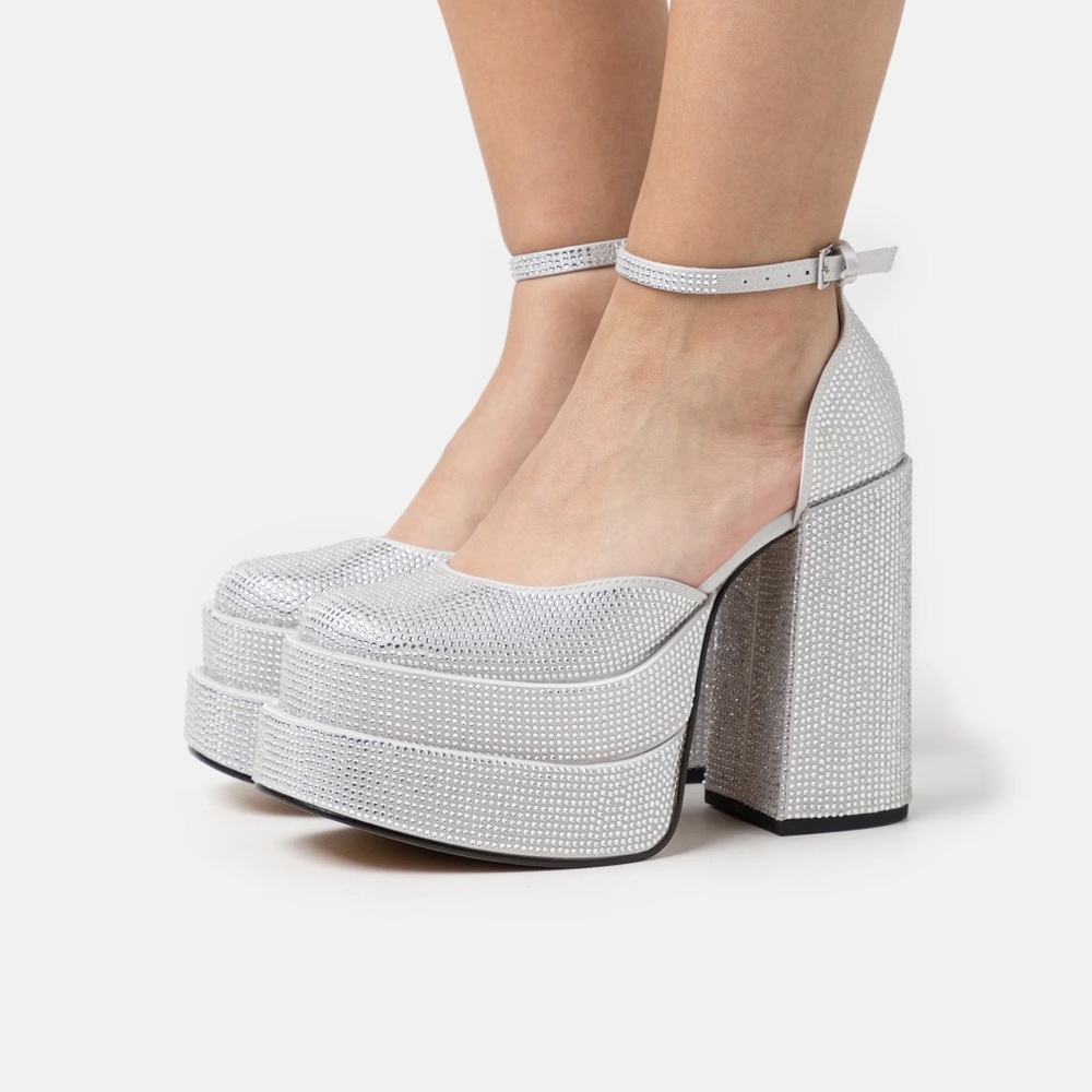 Steve Madden Charlize Platform Heels. Silver Rhinestone. Size US Women’s 6